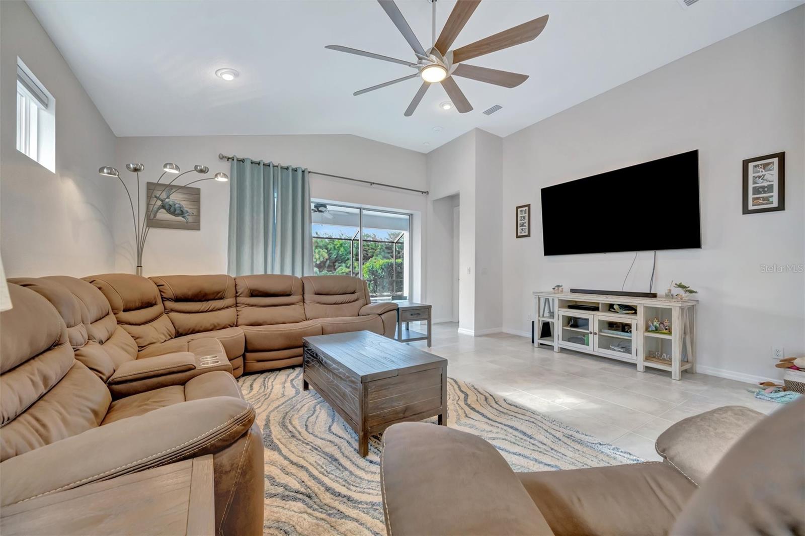 Image 41 of 49 For 404 Whistler Glen