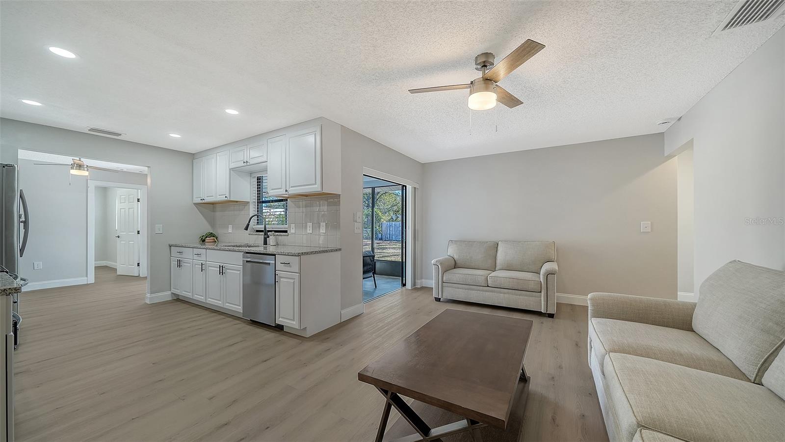 Image 13 of 41 For 2660 Colorado Street