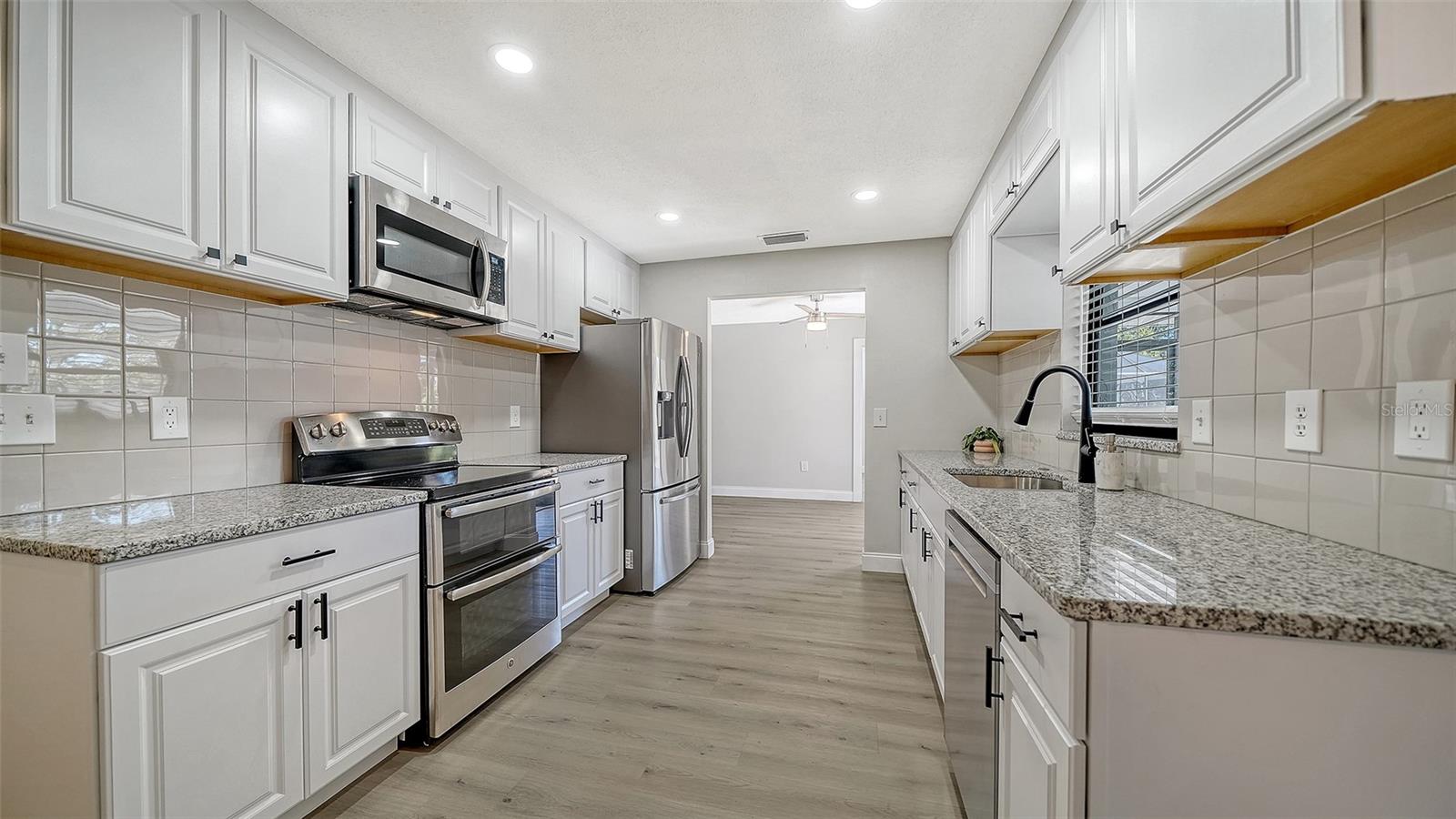 Image 15 of 41 For 2660 Colorado Street