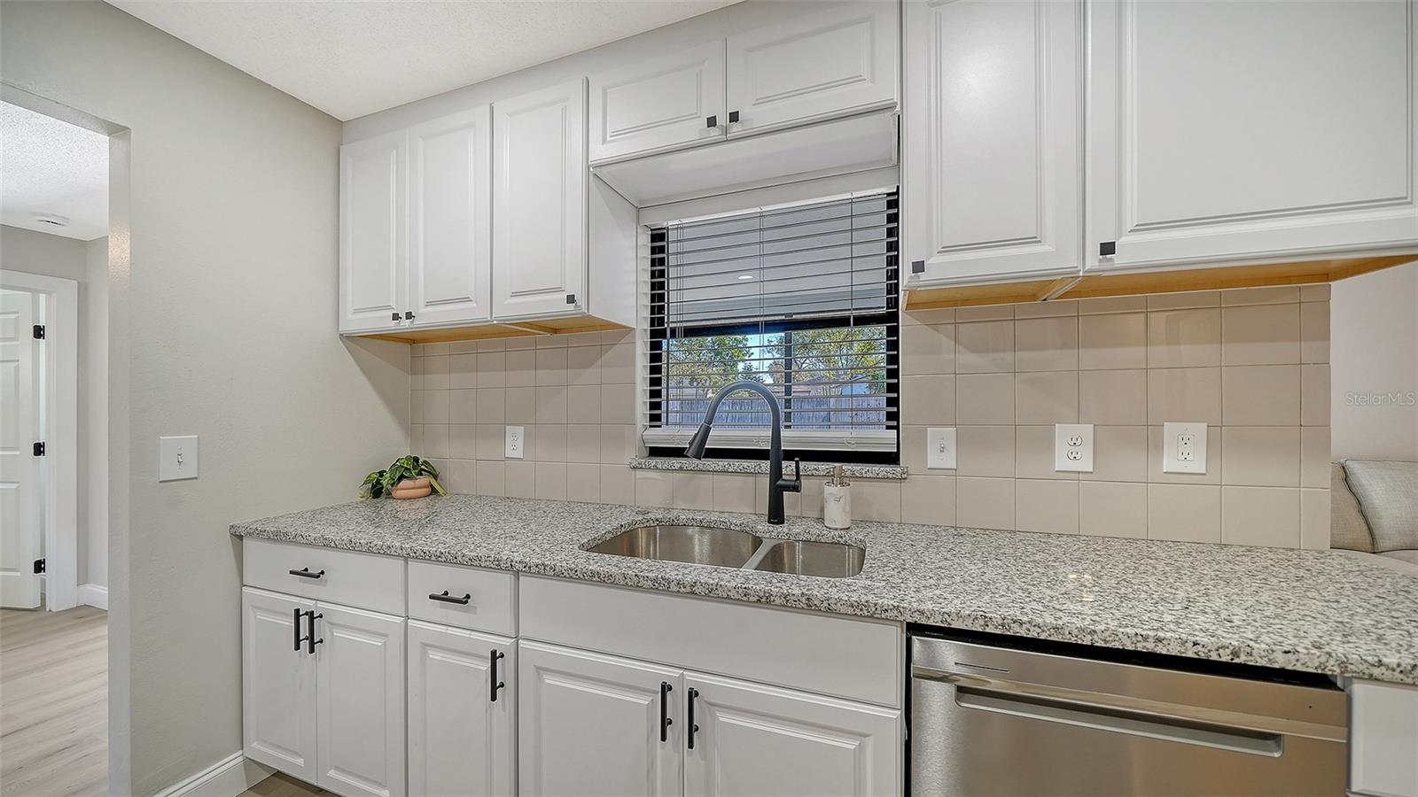 Image 17 of 41 For 2660 Colorado Street