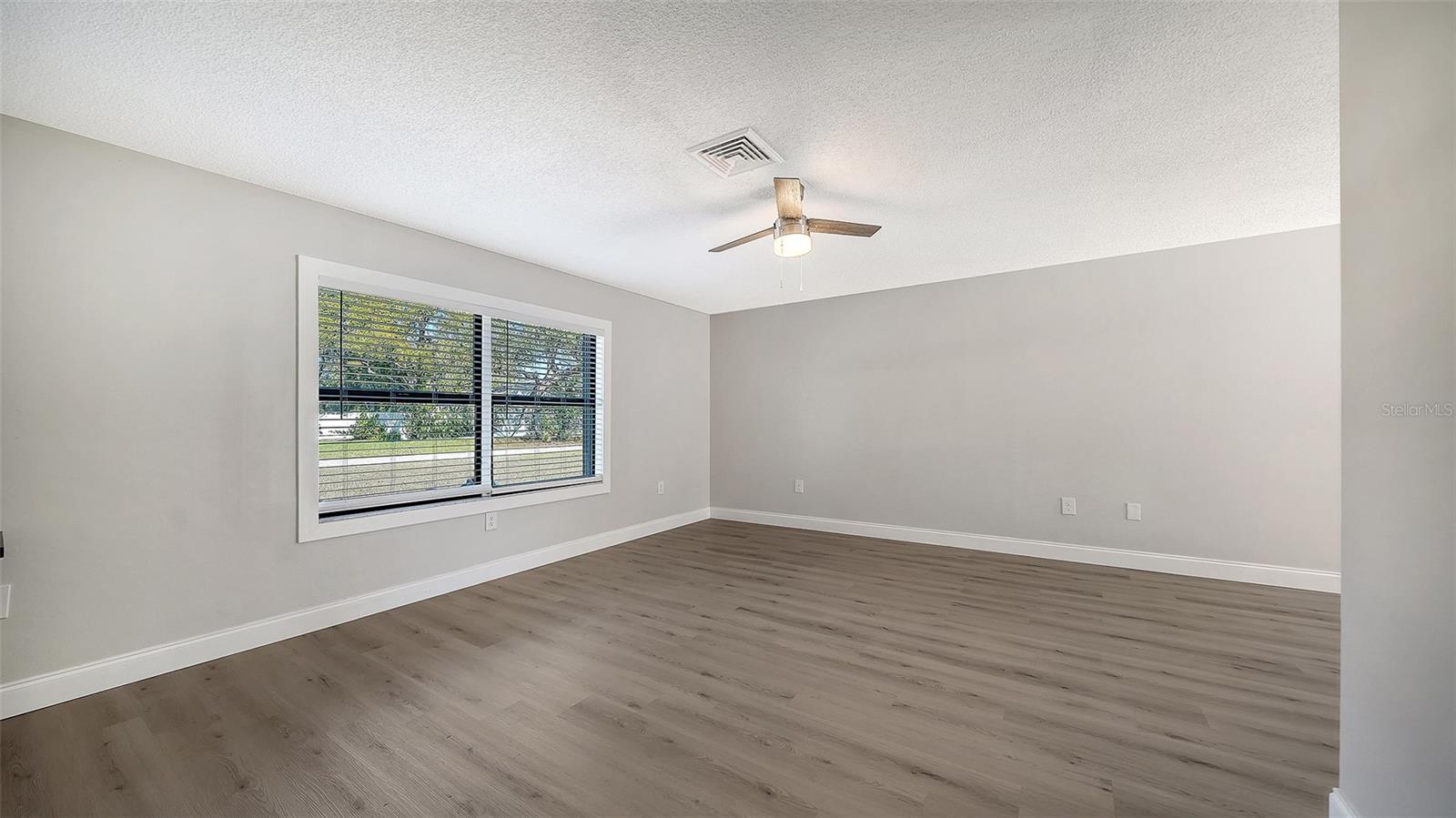 Image 7 of 41 For 2660 Colorado Street