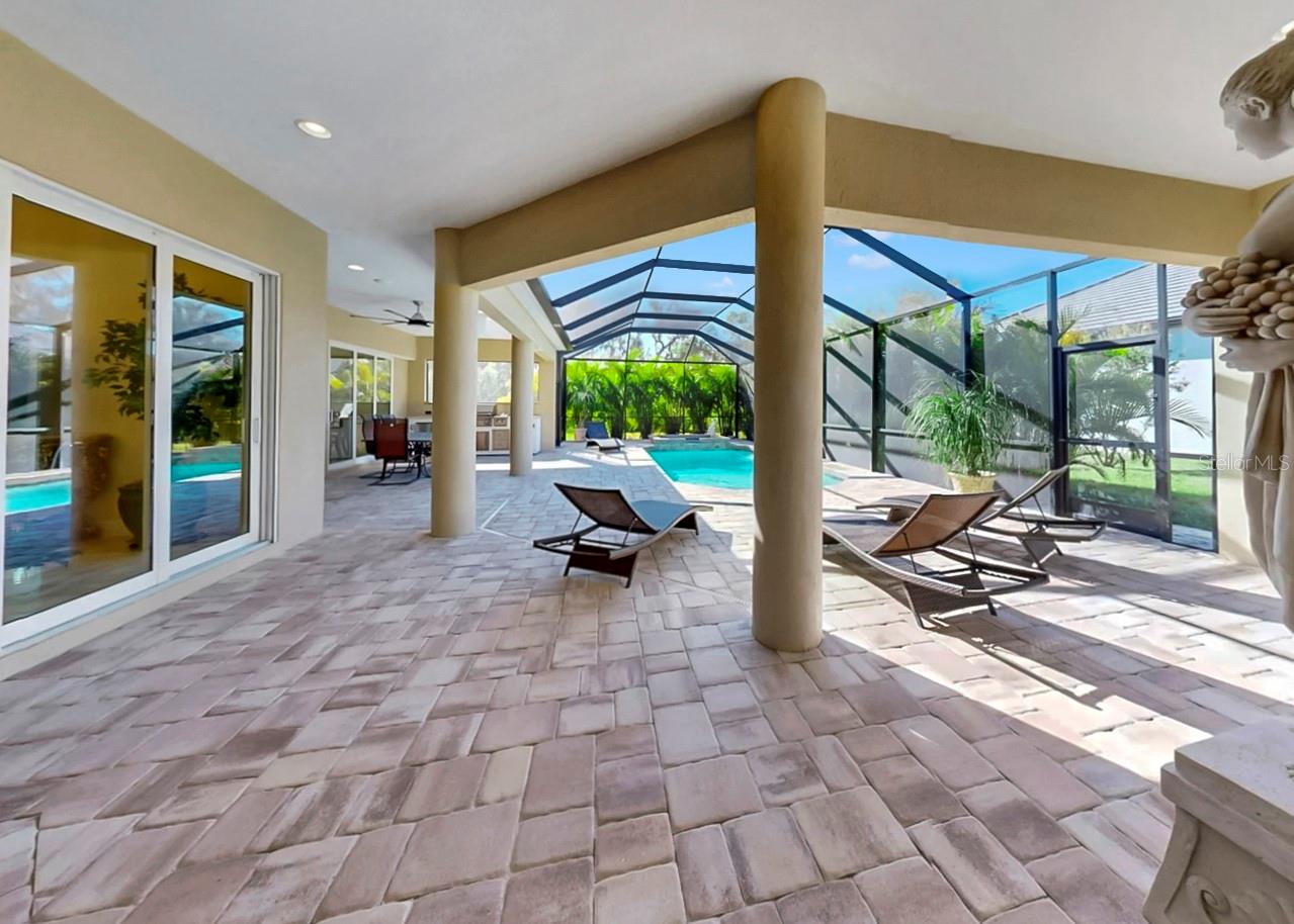 Image 43 of 53 For 16005 42nd Glen E