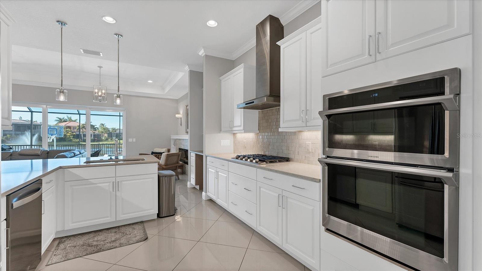 Image 19 of 47 For 6204 Trophy Lane