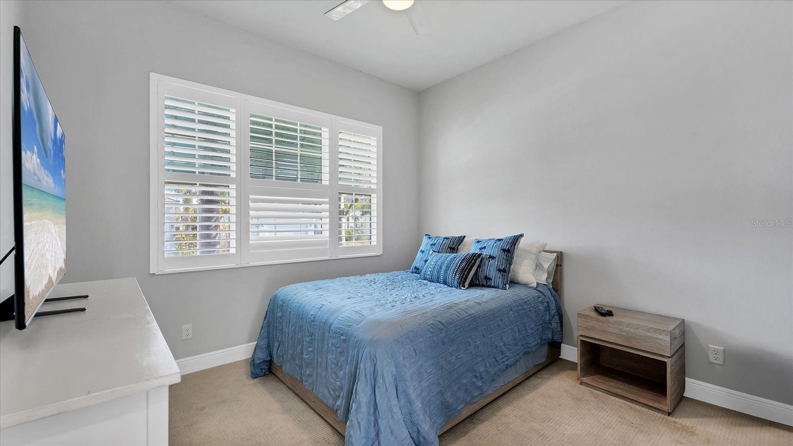 Image 31 of 47 For 6204 Trophy Lane