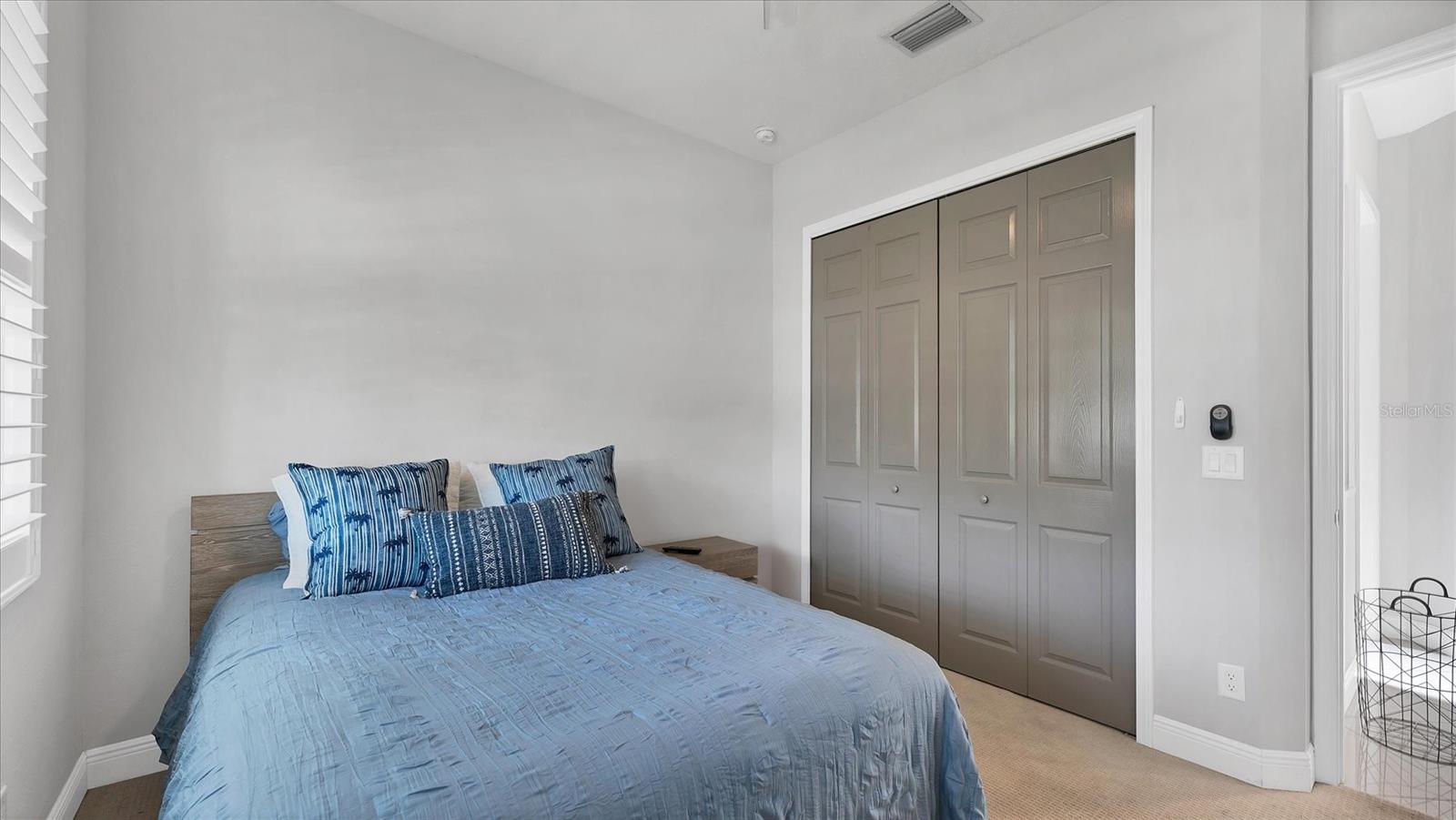 Image 32 of 47 For 6204 Trophy Lane