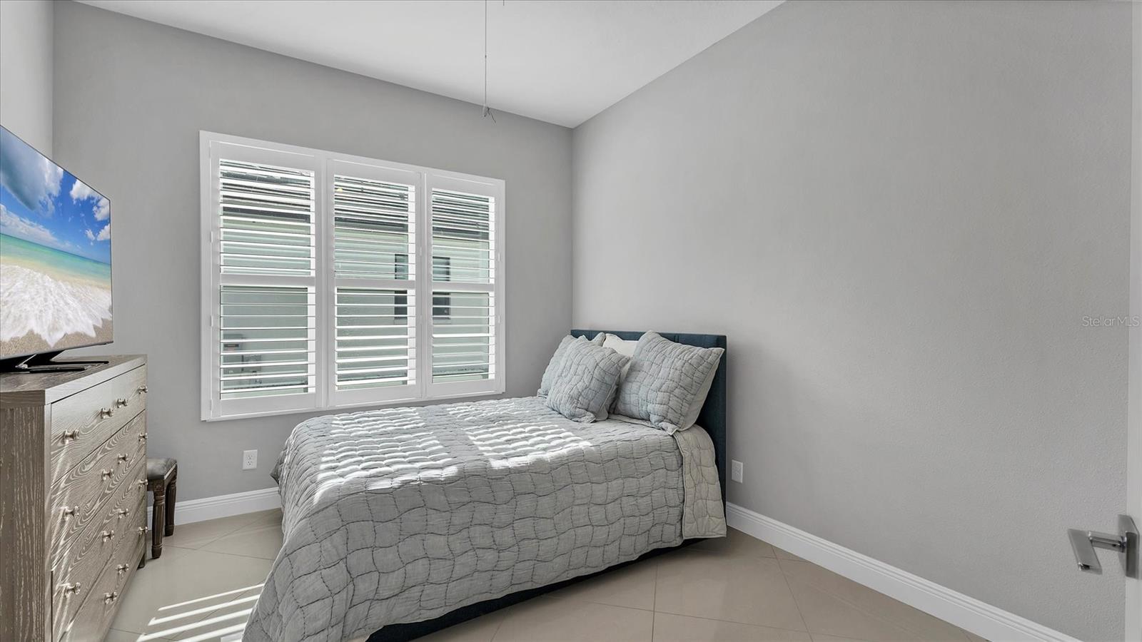 Image 33 of 47 For 6204 Trophy Lane