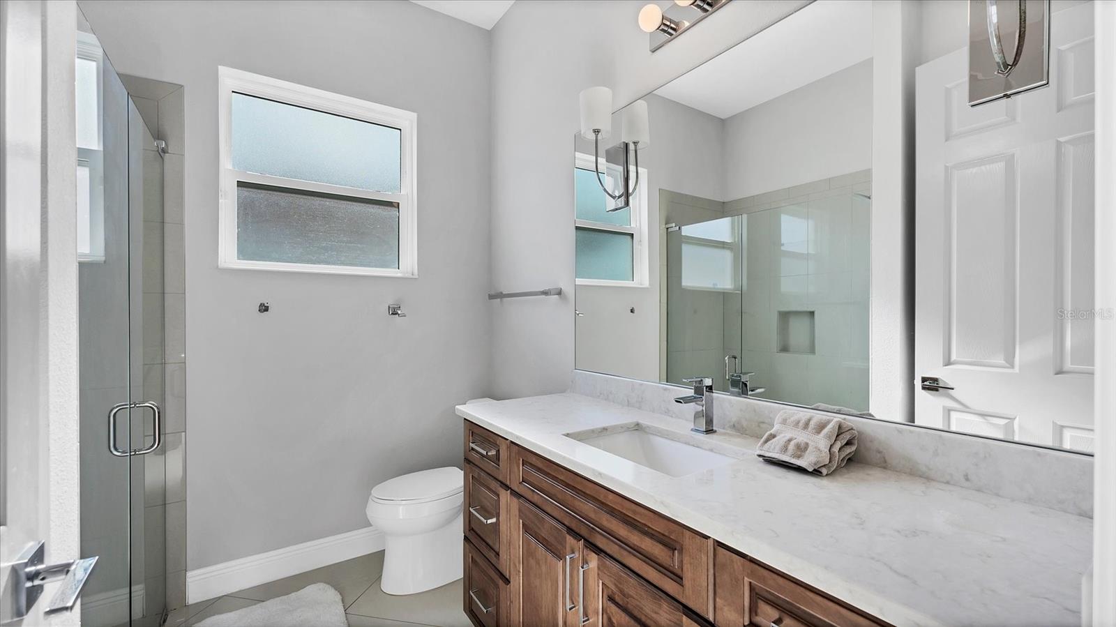 Image 35 of 47 For 6204 Trophy Lane