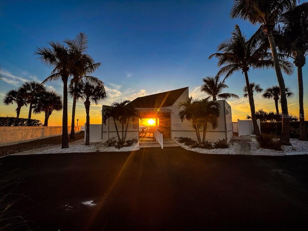 Image 11 of 93 For 4310 Falmouth Drive 102