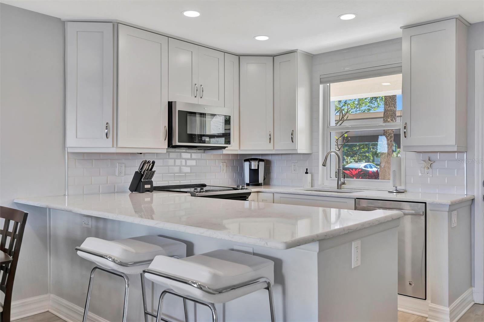 Image 23 of 93 For 4310 Falmouth Drive 102