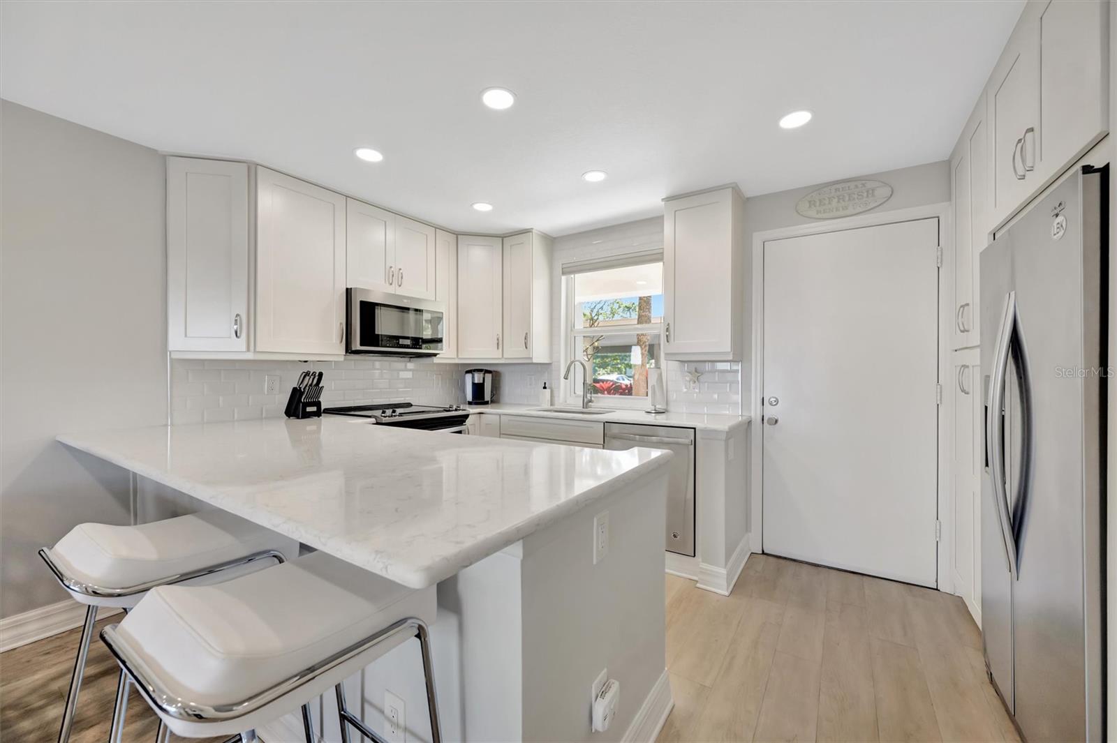 Image 24 of 93 For 4310 Falmouth Drive 102