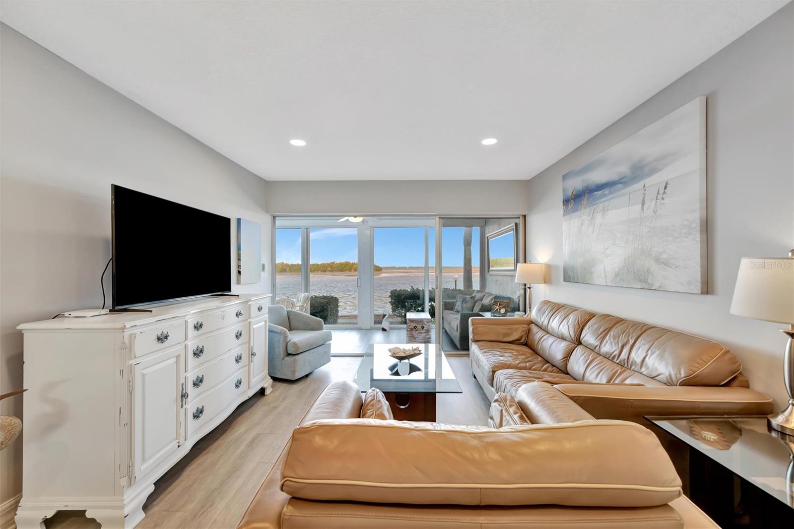 Image 31 of 93 For 4310 Falmouth Drive 102