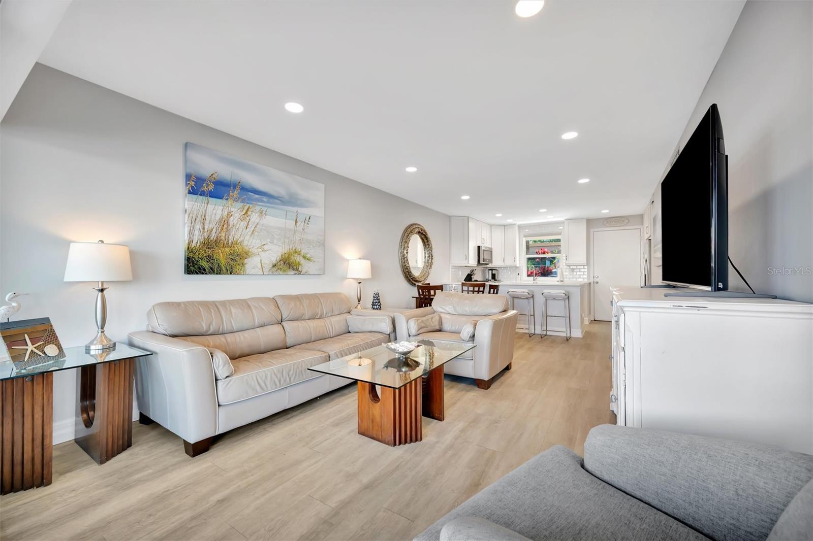 Image 32 of 93 For 4310 Falmouth Drive 102