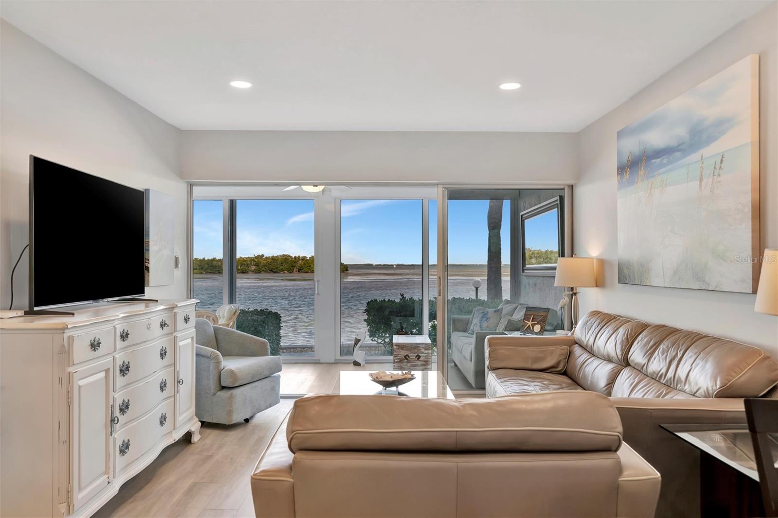 Image 35 of 93 For 4310 Falmouth Drive 102