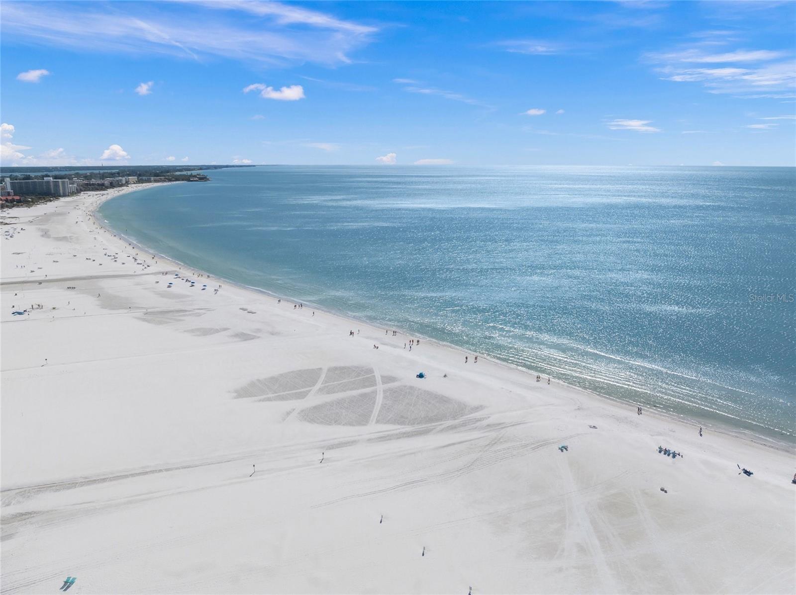 Listing photo id 38 for 5740 Midnight Pass Road 104f