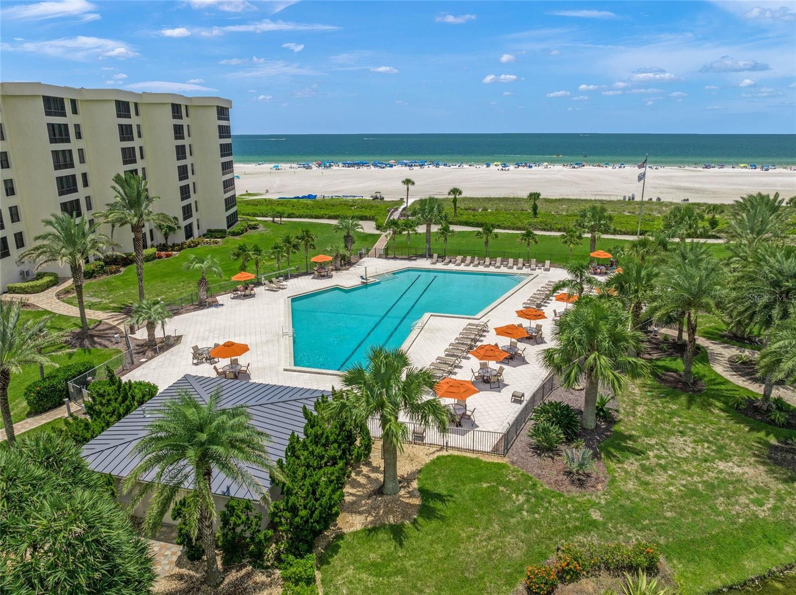 Listing photo id 46 for 5740 Midnight Pass Road 104f