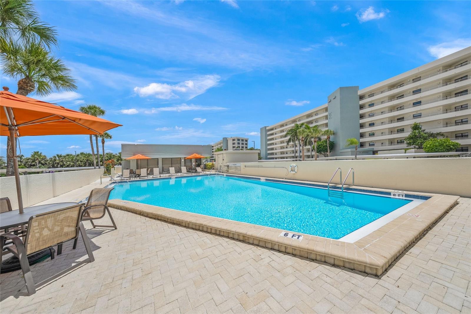 Listing photo id 58 for 5740 Midnight Pass Road 104f