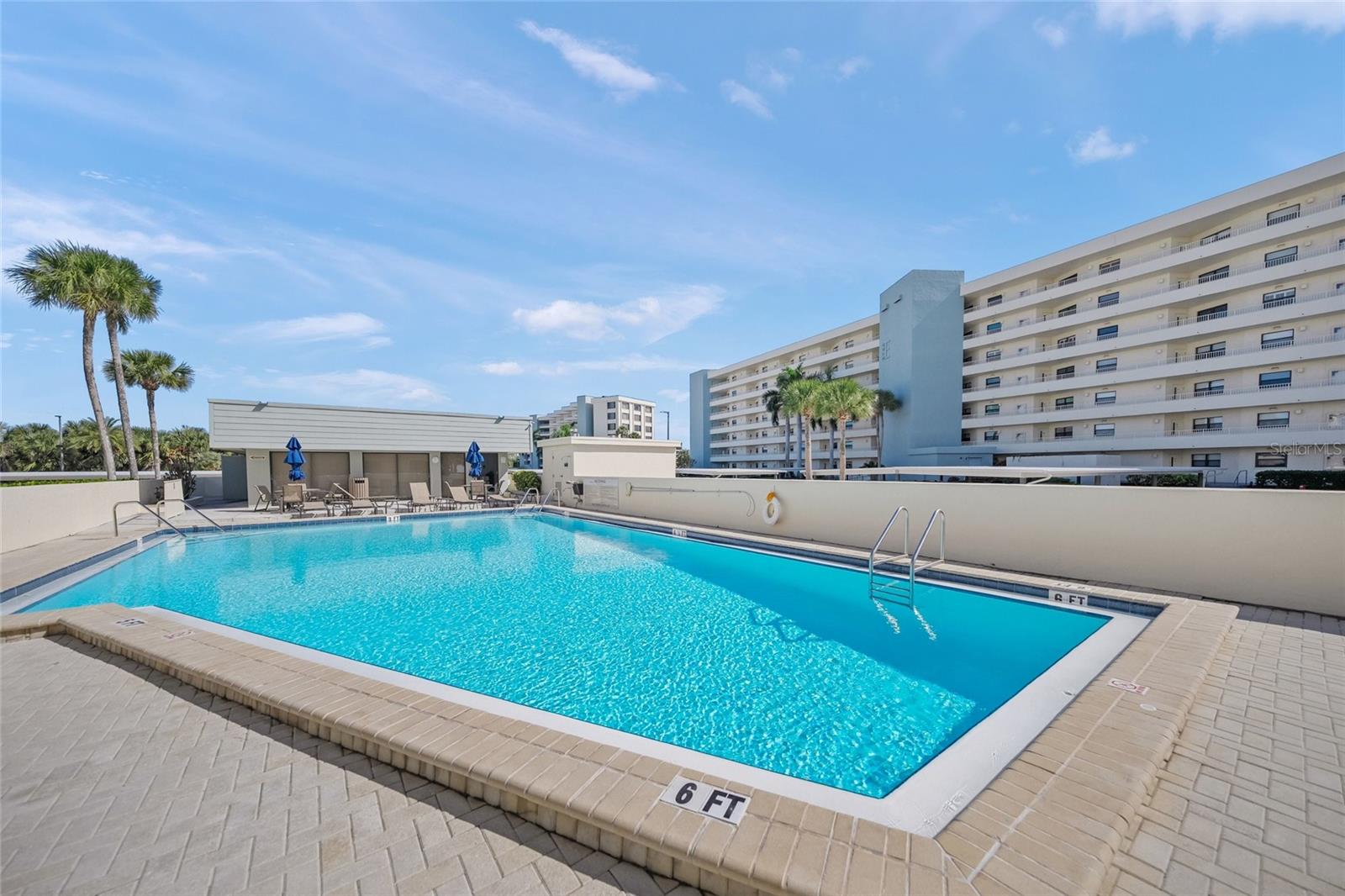 Listing photo id 65 for 5740 Midnight Pass Road 104f