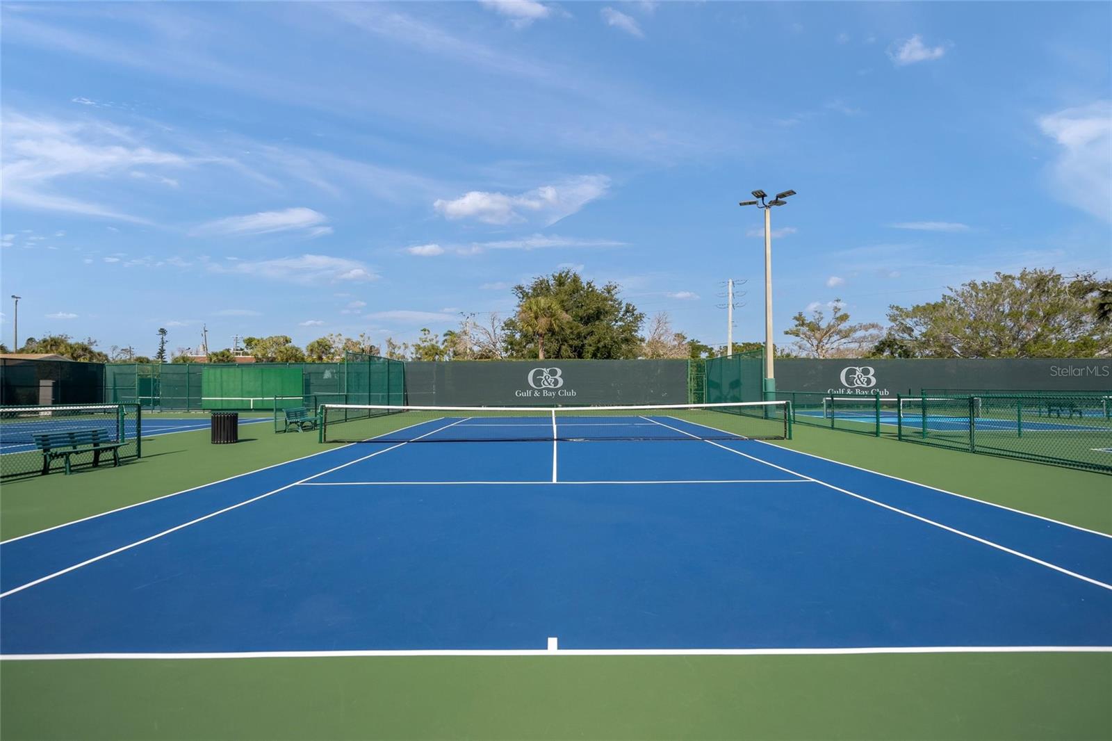 Listing photo id 68 for 5740 Midnight Pass Road 104f