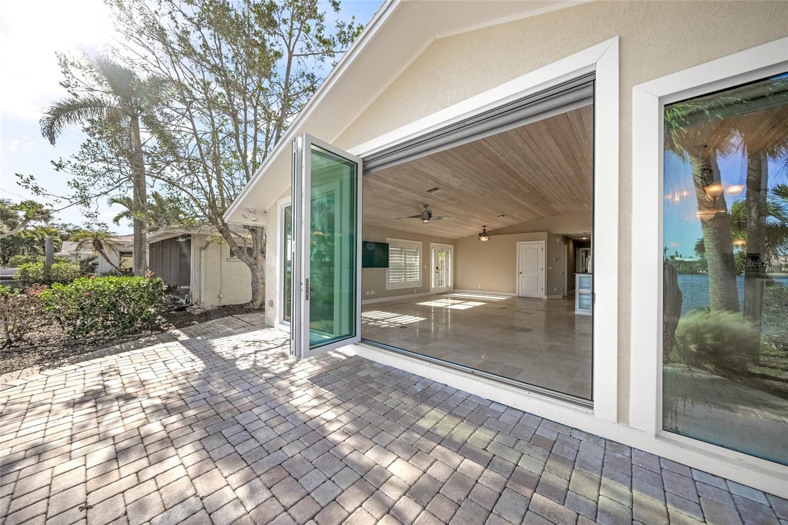 Image 17 of 45 For 1358 Moonmist Drive B4