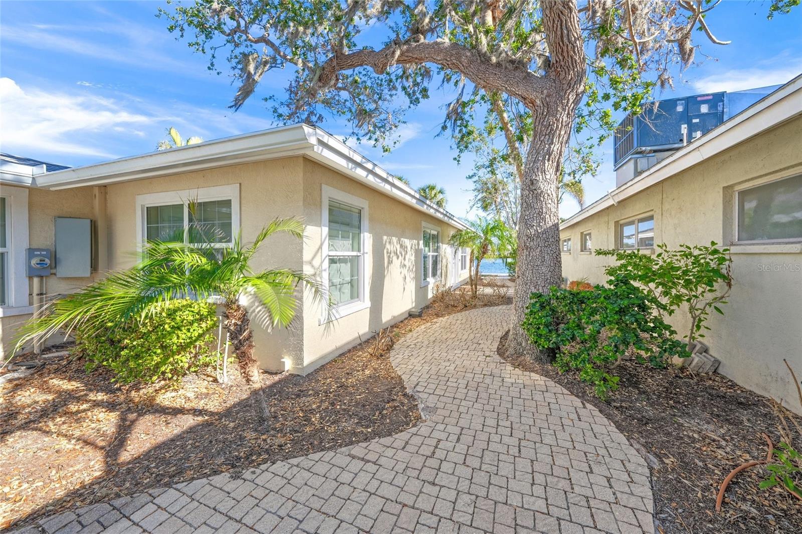 Image 3 of 45 For 1358 Moonmist Drive B4