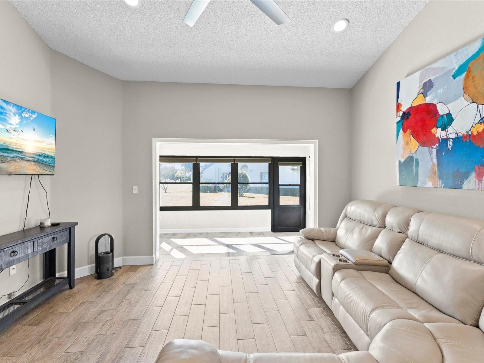 Image 6 of 62 For 708 Quail Keep Drive 1605