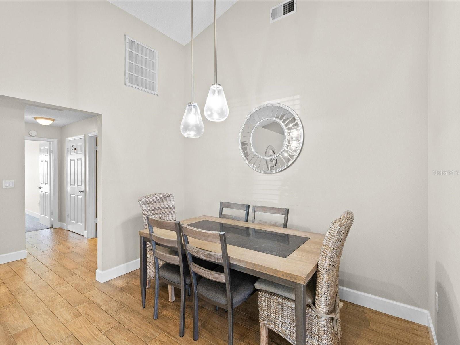 Image 9 of 62 For 708 Quail Keep Drive 1605