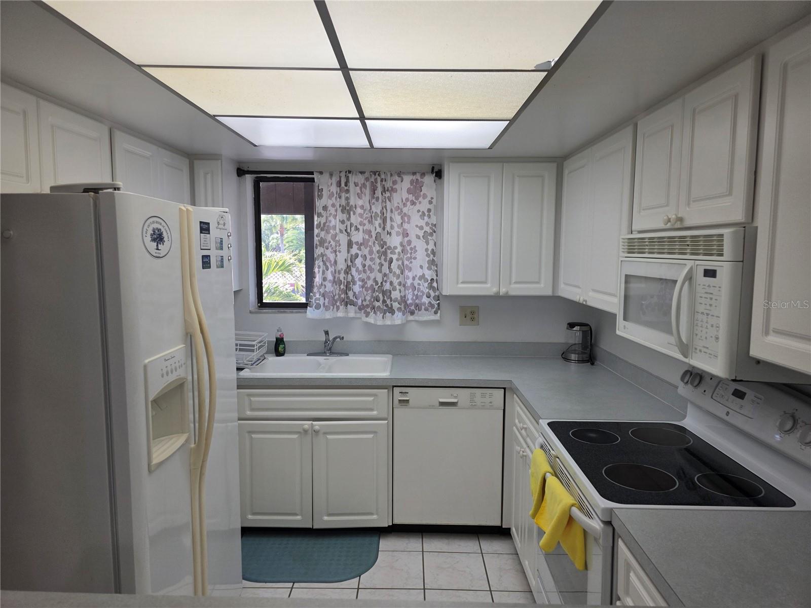 Image 10 of 10 For 3500 El Conquistador Parkway 260