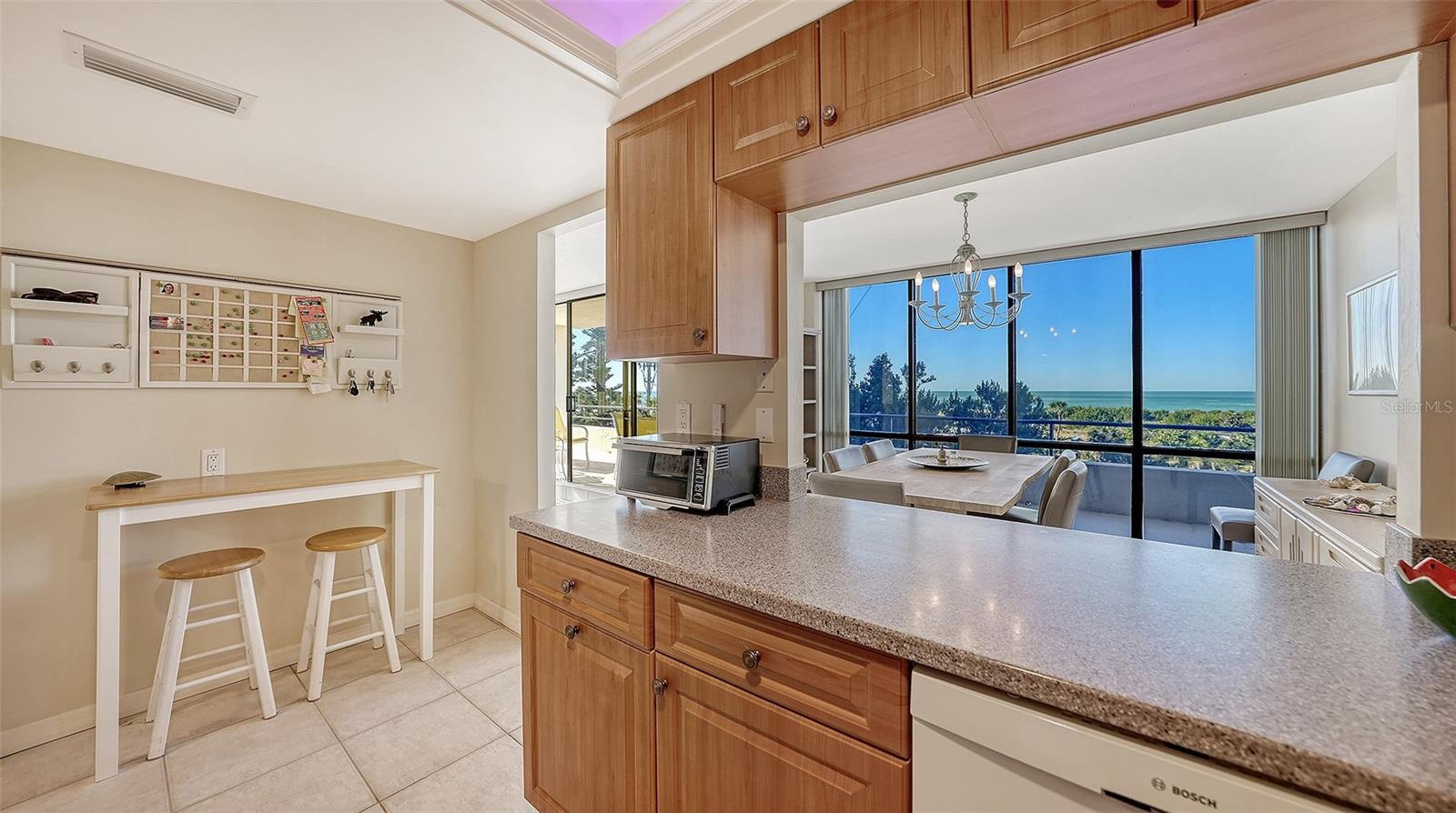 Image 14 of 56 For 5300 Ocean Boulevard 301