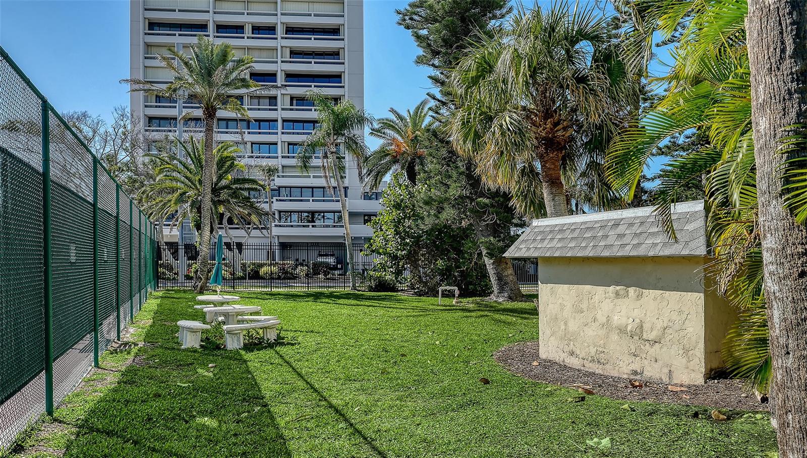 Image 44 of 56 For 5300 Ocean Boulevard 301