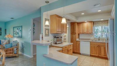 Image 20 of 81 For 2016 Riverbluff Parkway V328