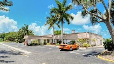 Image 63 of 81 For 2016 Riverbluff Parkway V328