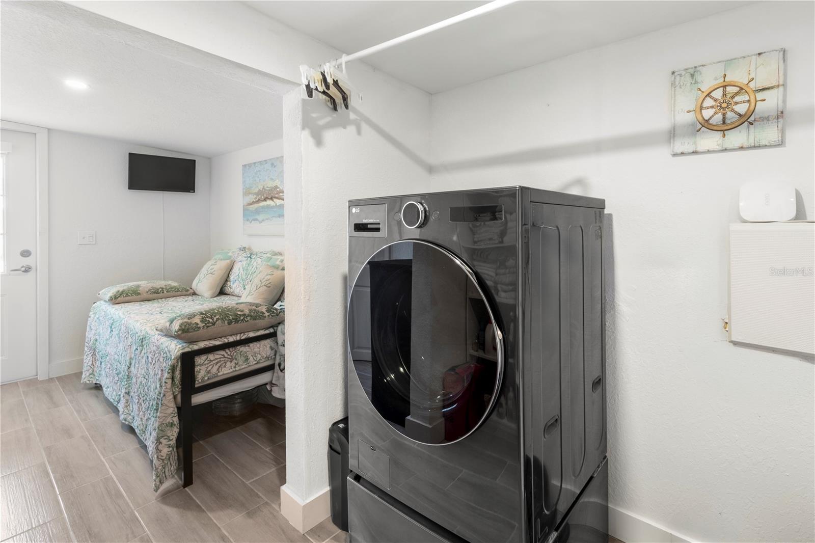 Image 32 of 40 For 704 49th Avenue Terrace W