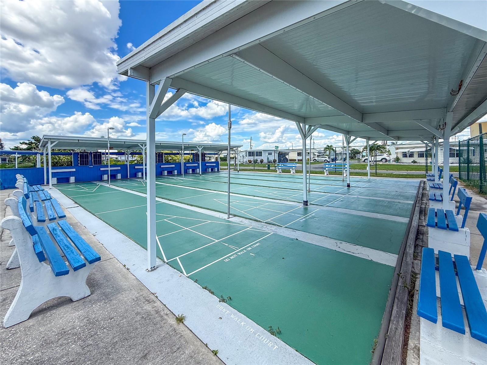 Image 36 of 40 For 704 49th Avenue Terrace W