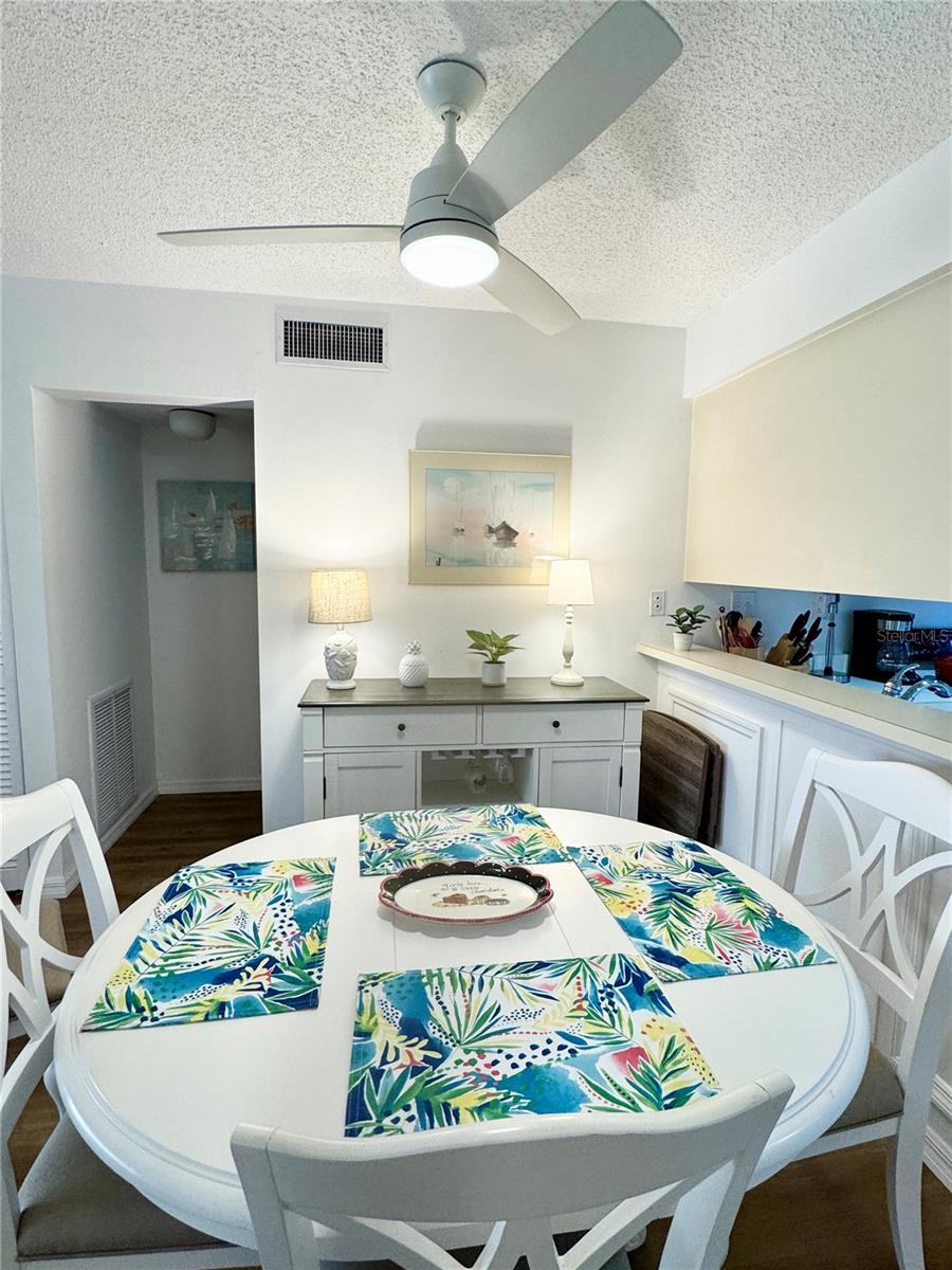 Image 20 of 57 For 5124 Harpers Croft  7