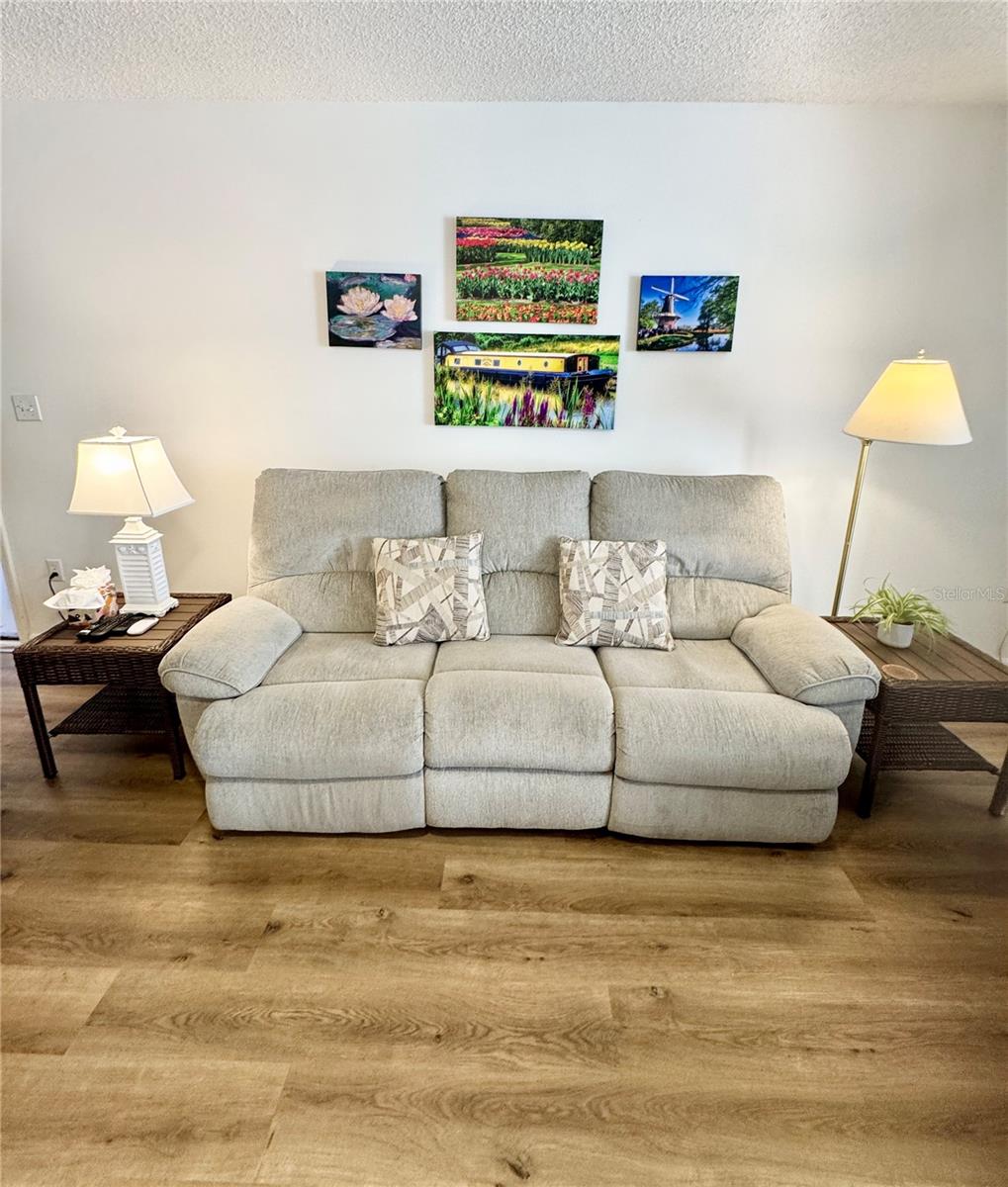 Image 8 of 57 For 5124 Harpers Croft  7