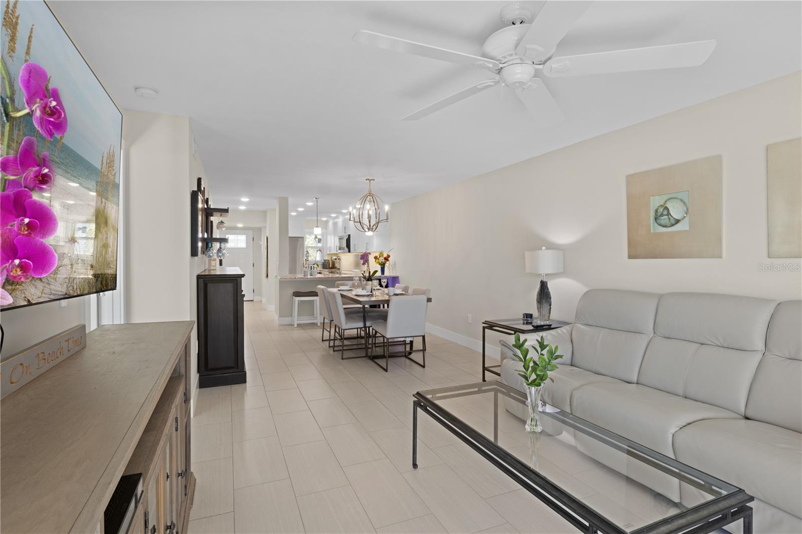 Image 14 of 34 For 5608 Gulf Drive 114