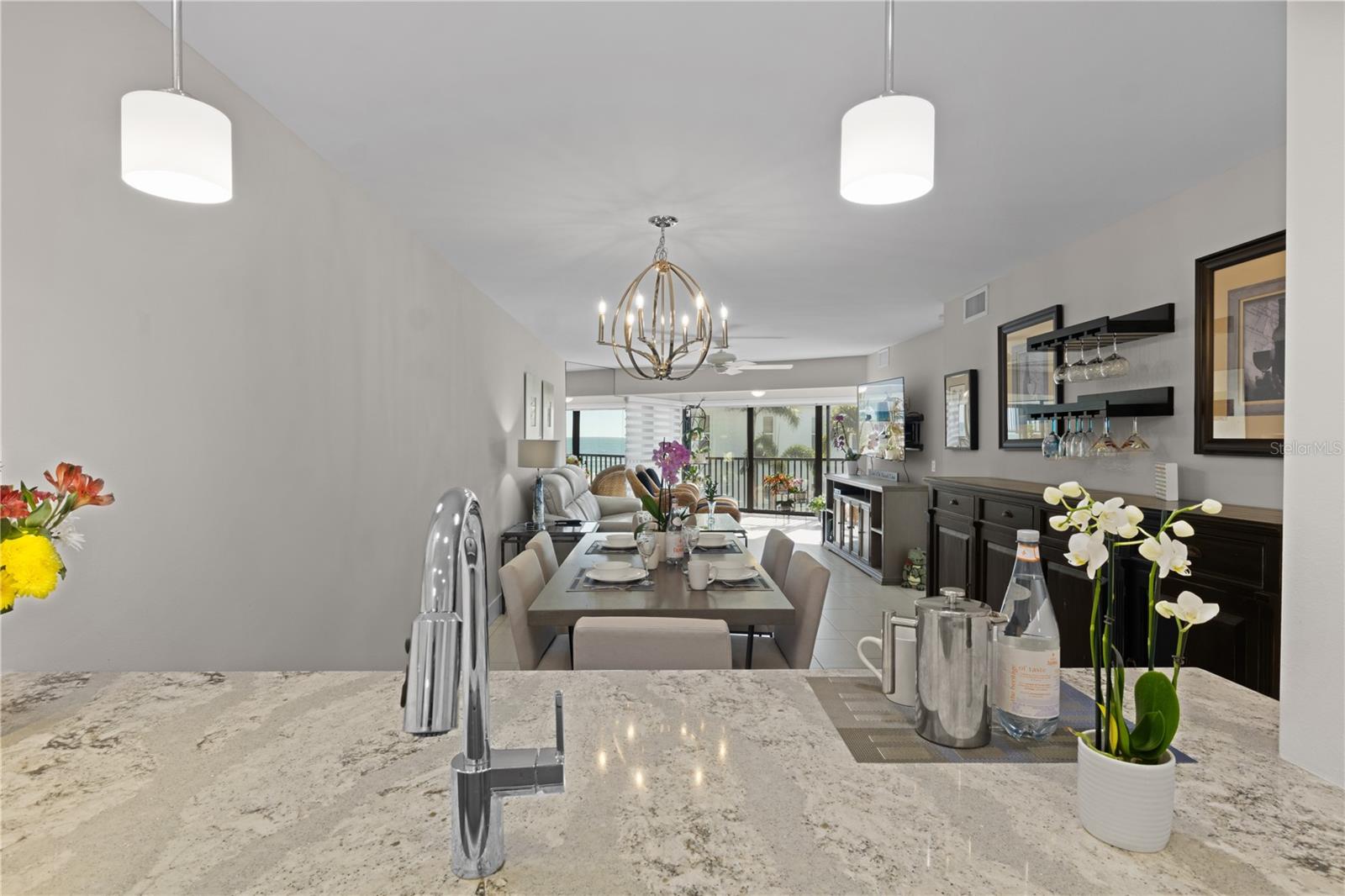 Image 7 of 34 For 5608 Gulf Drive 114