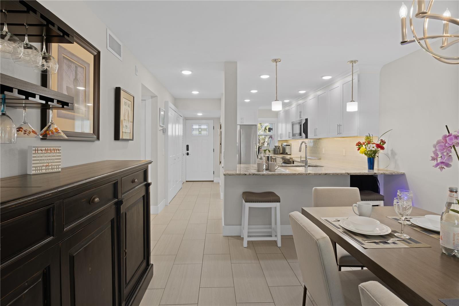 Image 8 of 34 For 5608 Gulf Drive 114