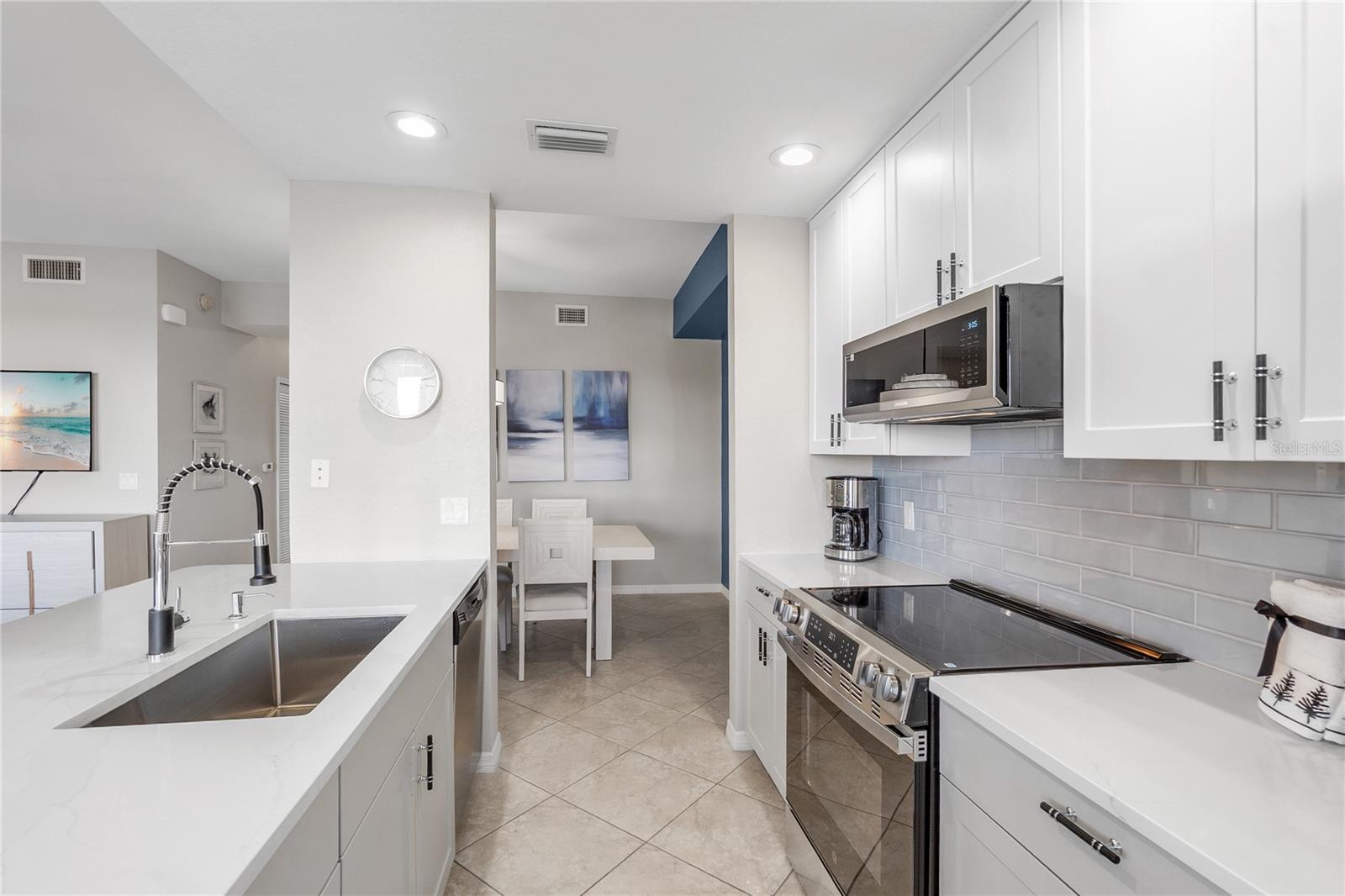 Image 4 of 56 For 7705 Grand Estuary Trail 206