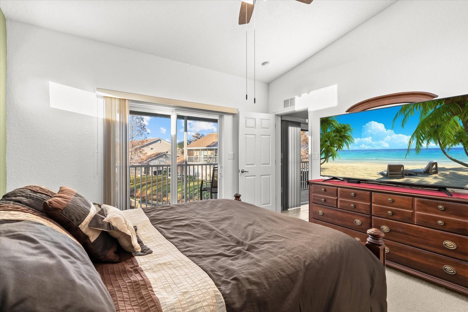 Image 25 of 43 For 7040 Strand Circle 201