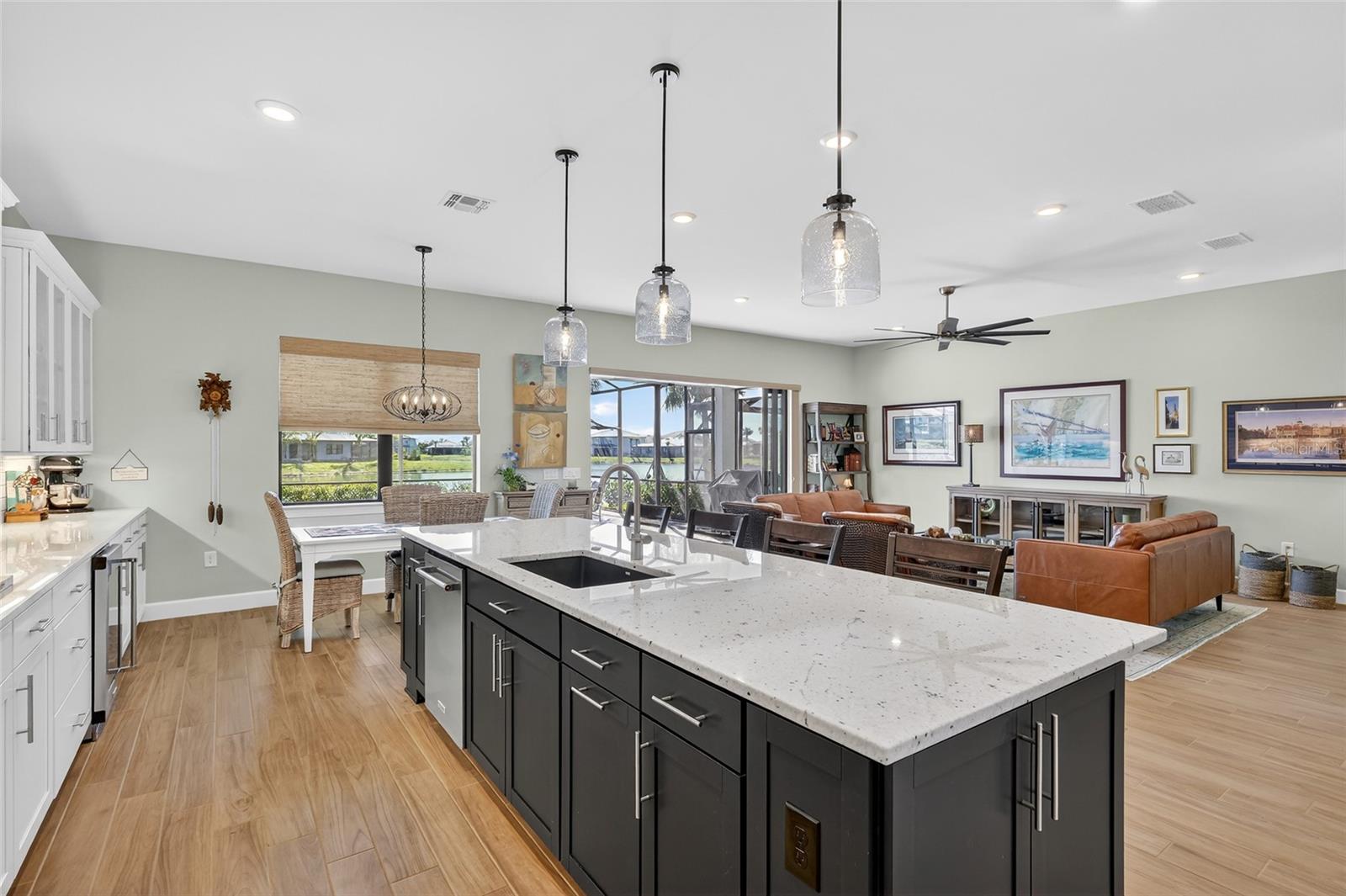 Image 17 of 74 For 5470 Silverside Pine Court