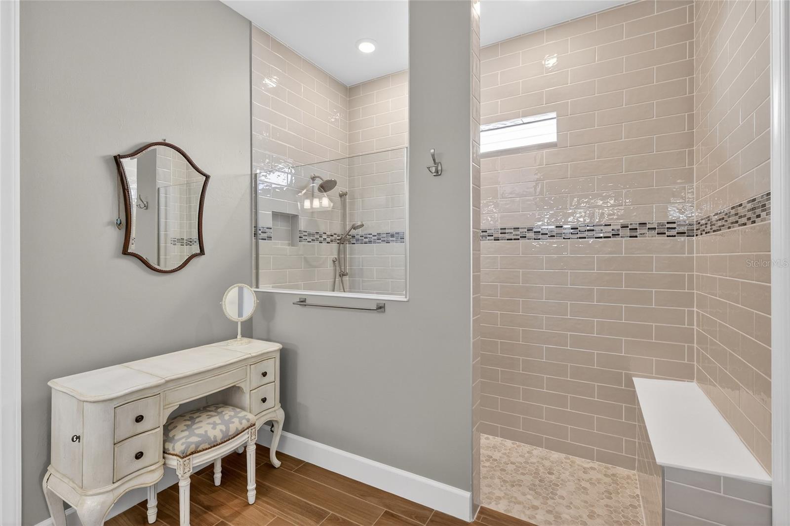 Image 28 of 74 For 5470 Silverside Pine Court