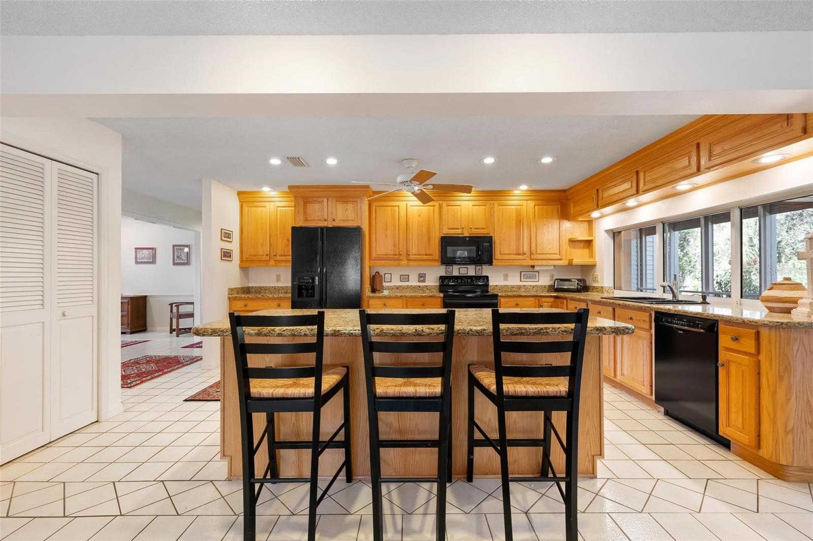 Image 16 of 52 For 6964 Country Lakes Circle