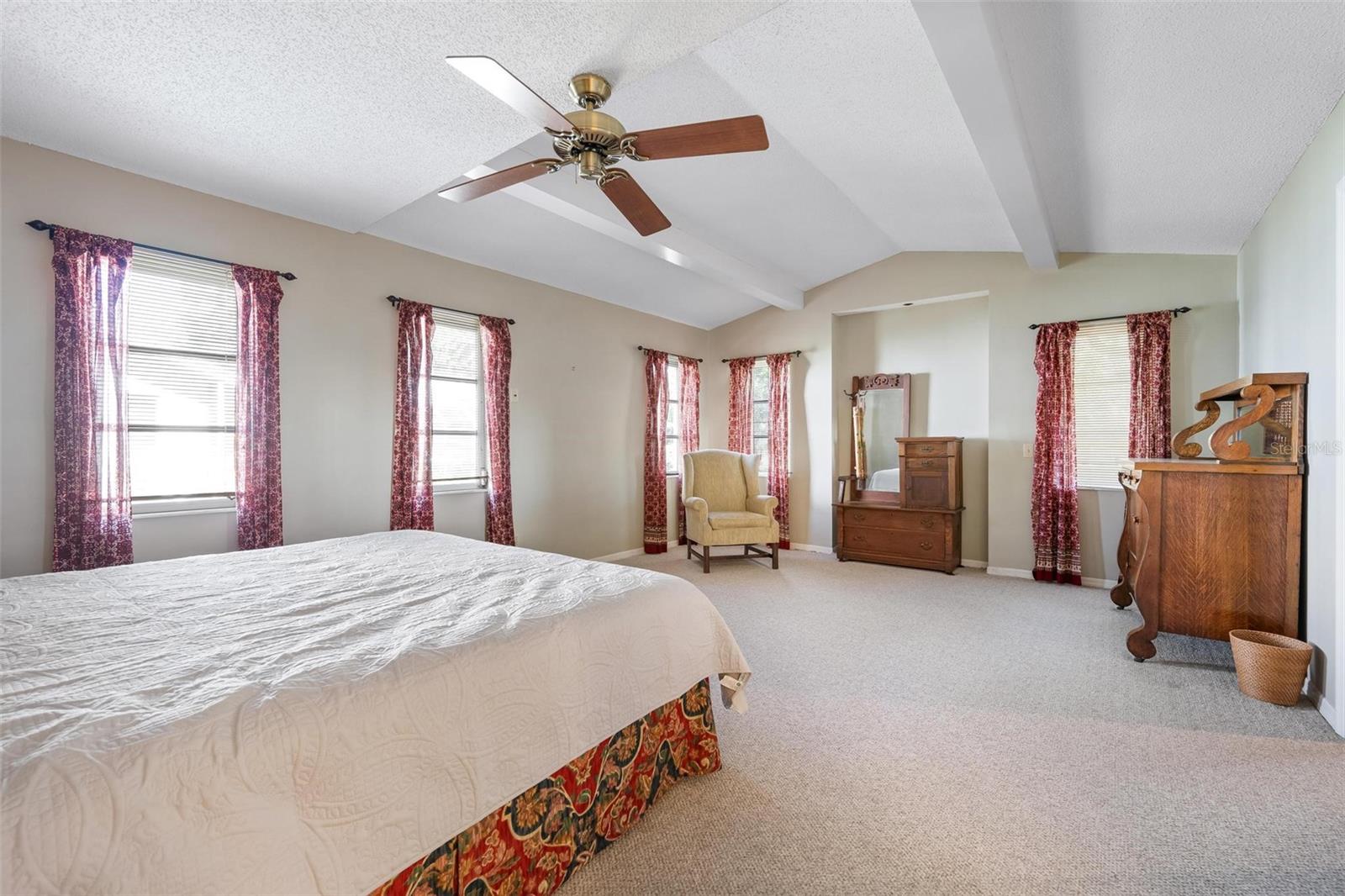 Image 27 of 52 For 6964 Country Lakes Circle