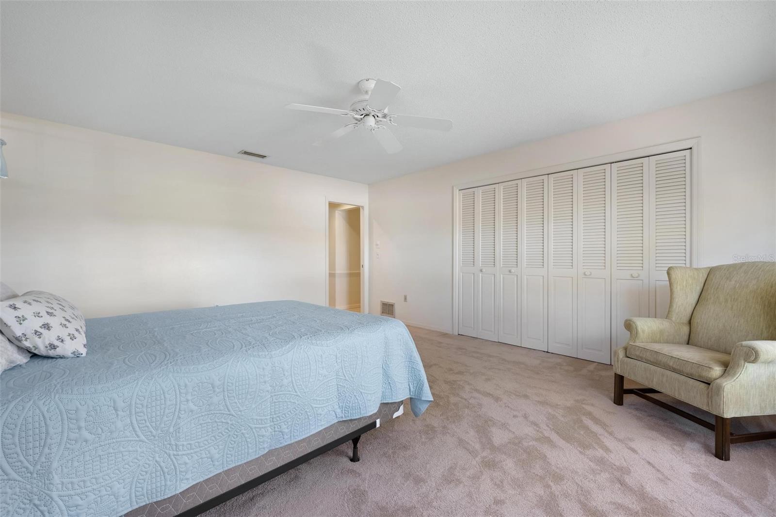 Image 40 of 52 For 6964 Country Lakes Circle