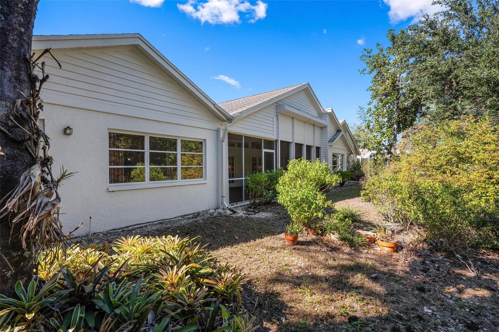 Image 48 of 52 For 6964 Country Lakes Circle