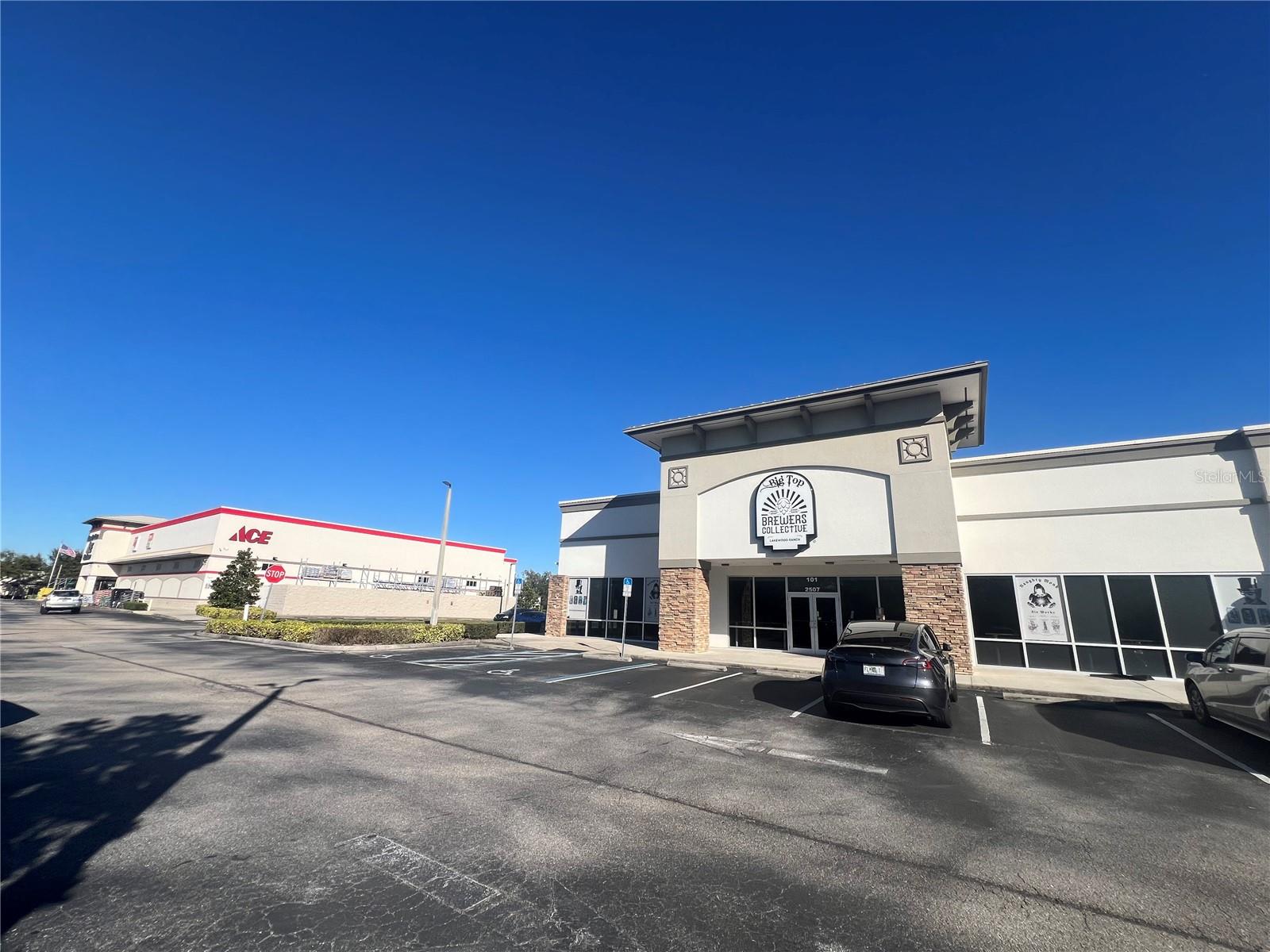 Image 15 of 16 For 2507 Lakewood Ranch Boulevard