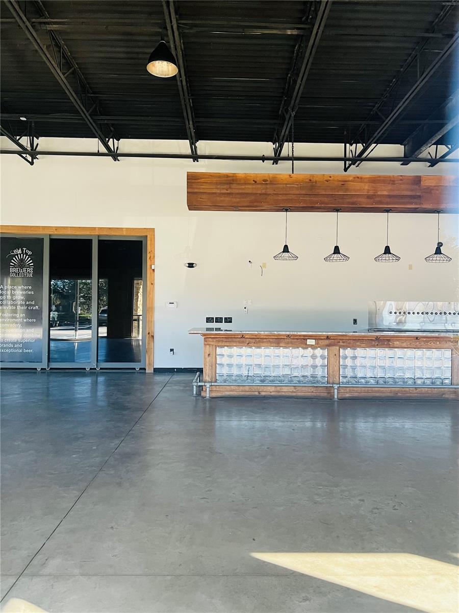 Image 6 of 16 For 2507 Lakewood Ranch Boulevard