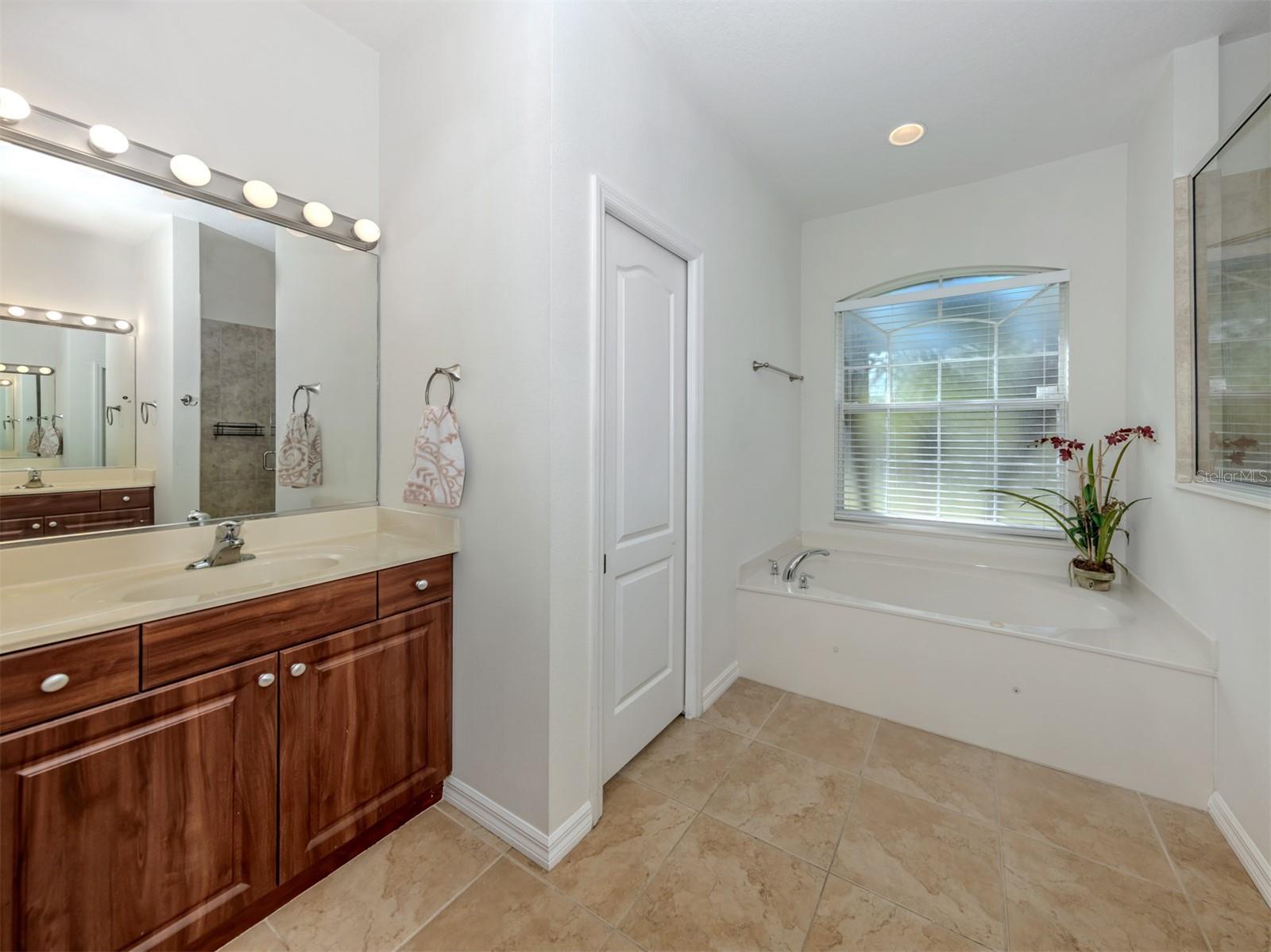 Image 21 of 76 For 5242 Abdella Lane