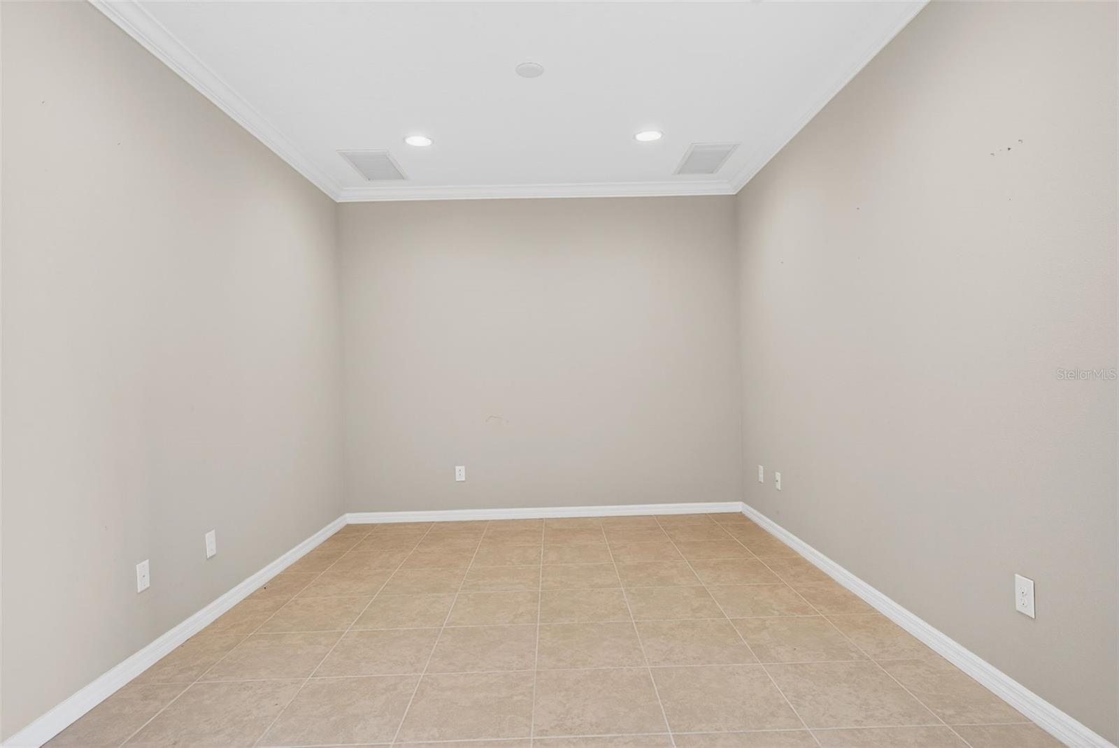 Image 18 of 99 For 13738 Messina Loop 103